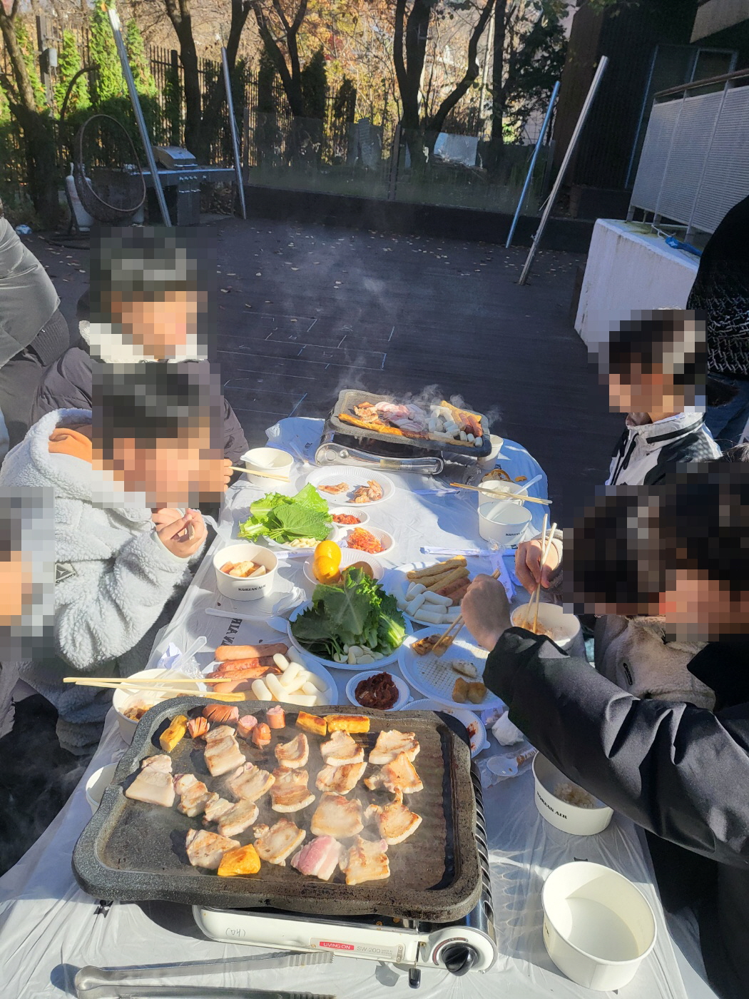 삼봉회와 함께하는 점심식사 후원 행사를 진행하였습니다.