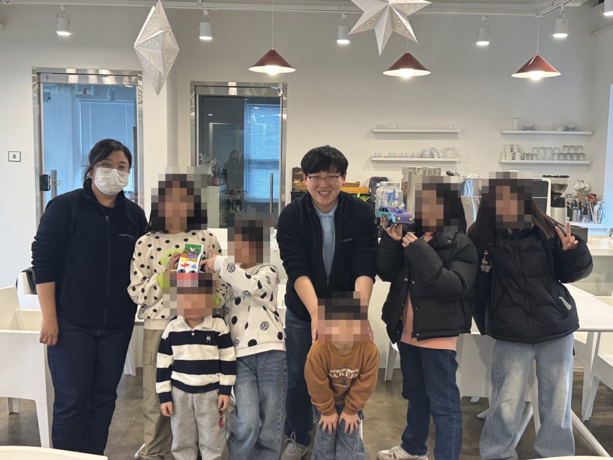 BMW 코리아 미래재단과 함께 친환경자동차 만들기를 진행하였습니다.