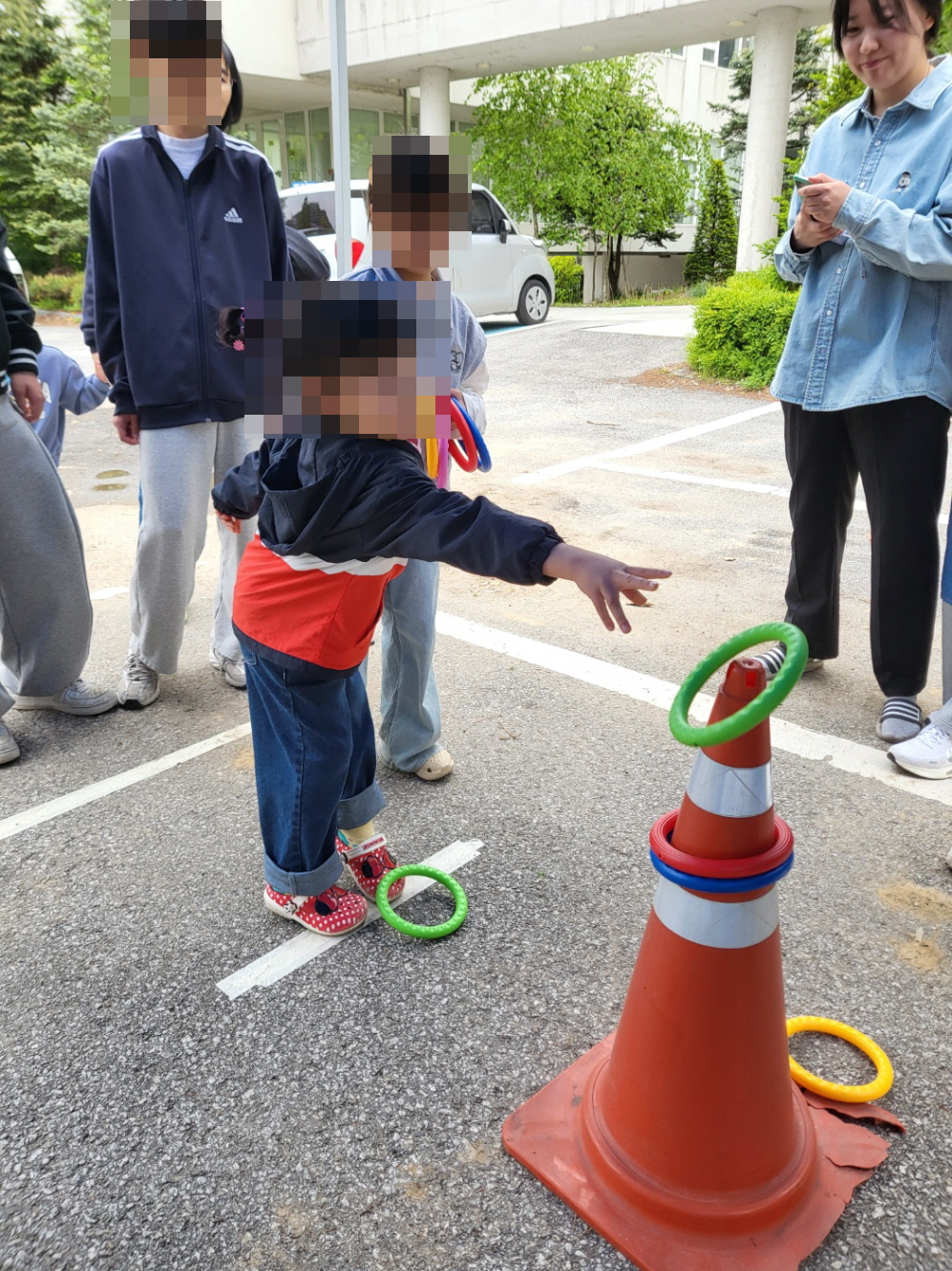 52패밀리와 함께 어린이날 행사를 진행하였습니다.