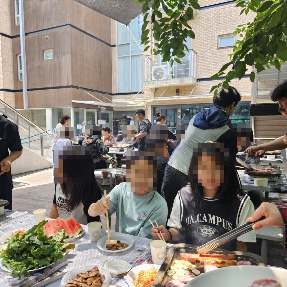 삼봉회와 함께하는 점심식사 후원 행사를 진행하였습니다.