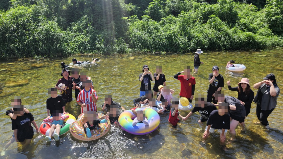 삼봉회와 함께 물놀이 후원행사를 진행하였습니다.