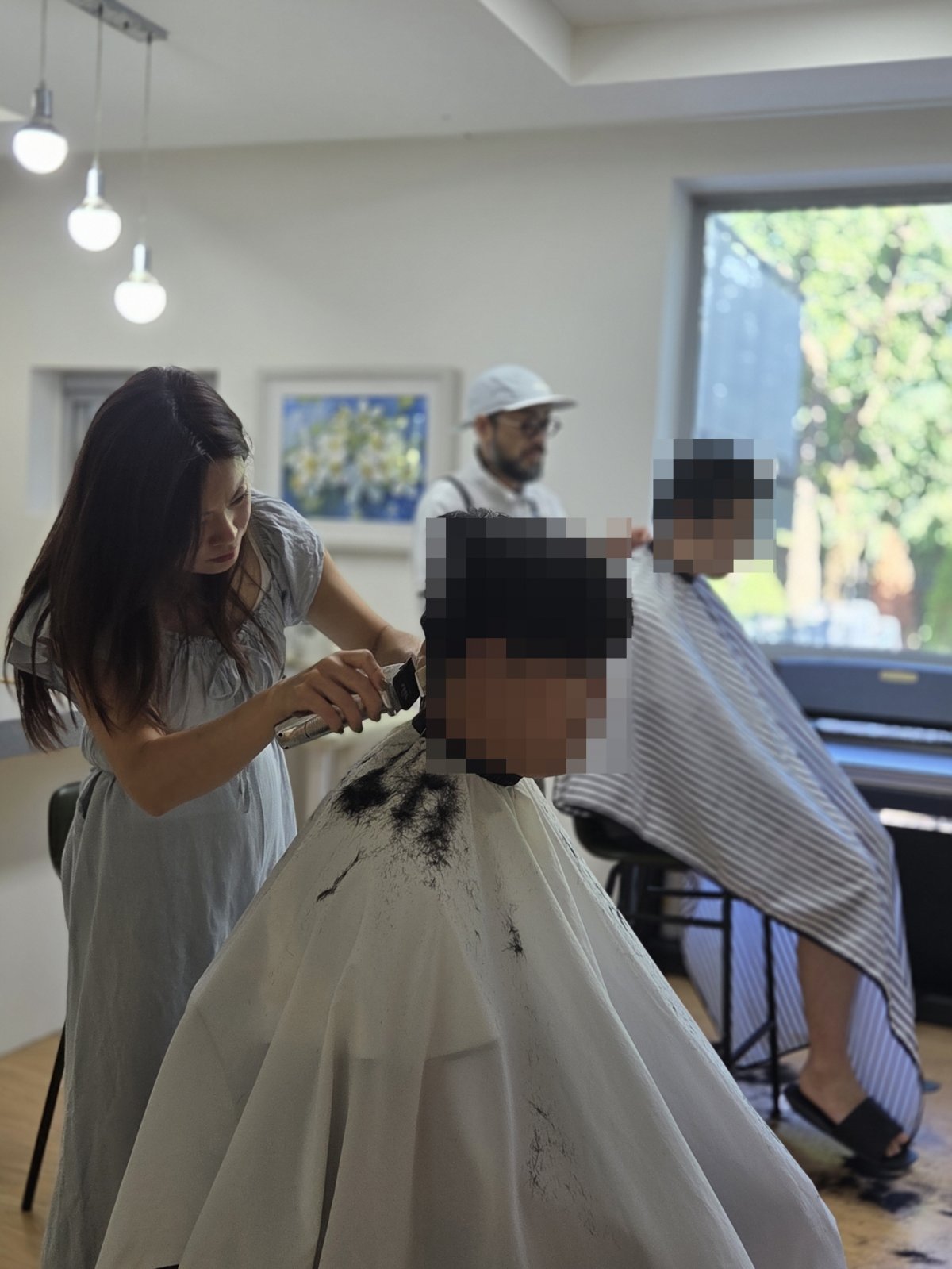 더 어울림 헤어 미용봉사를 진행하였습니다.