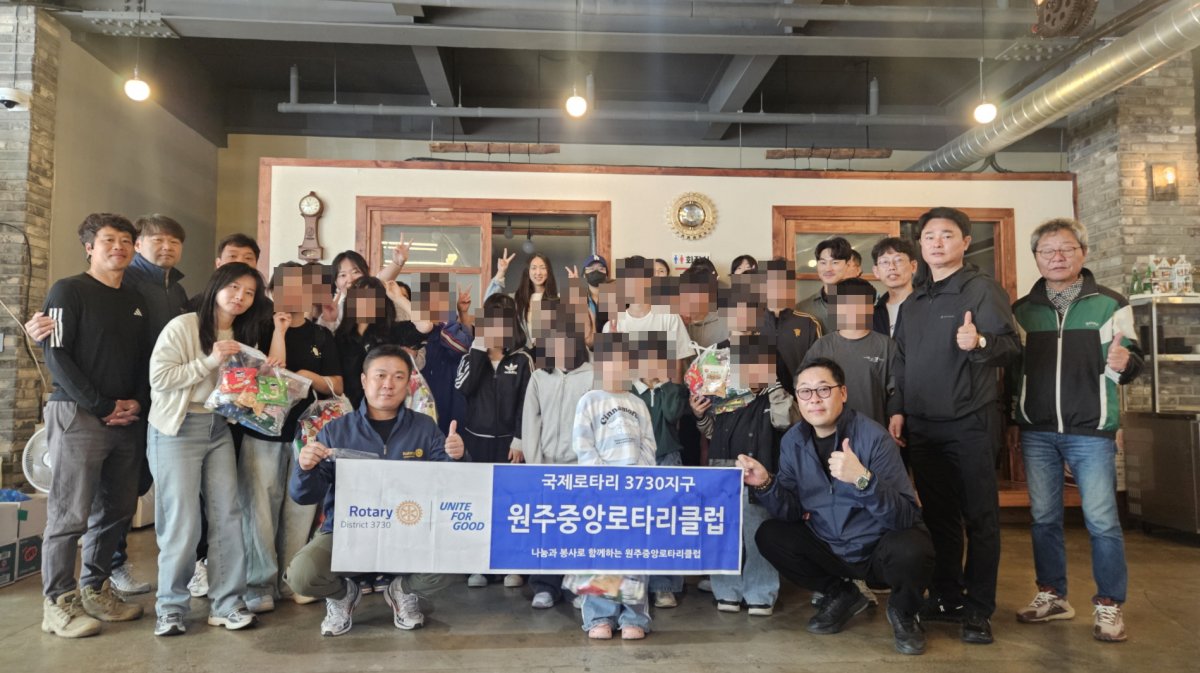 또순이네(원주 중앙 로타리클럽) 점심 후원 프로그램을 진행하였습니다.