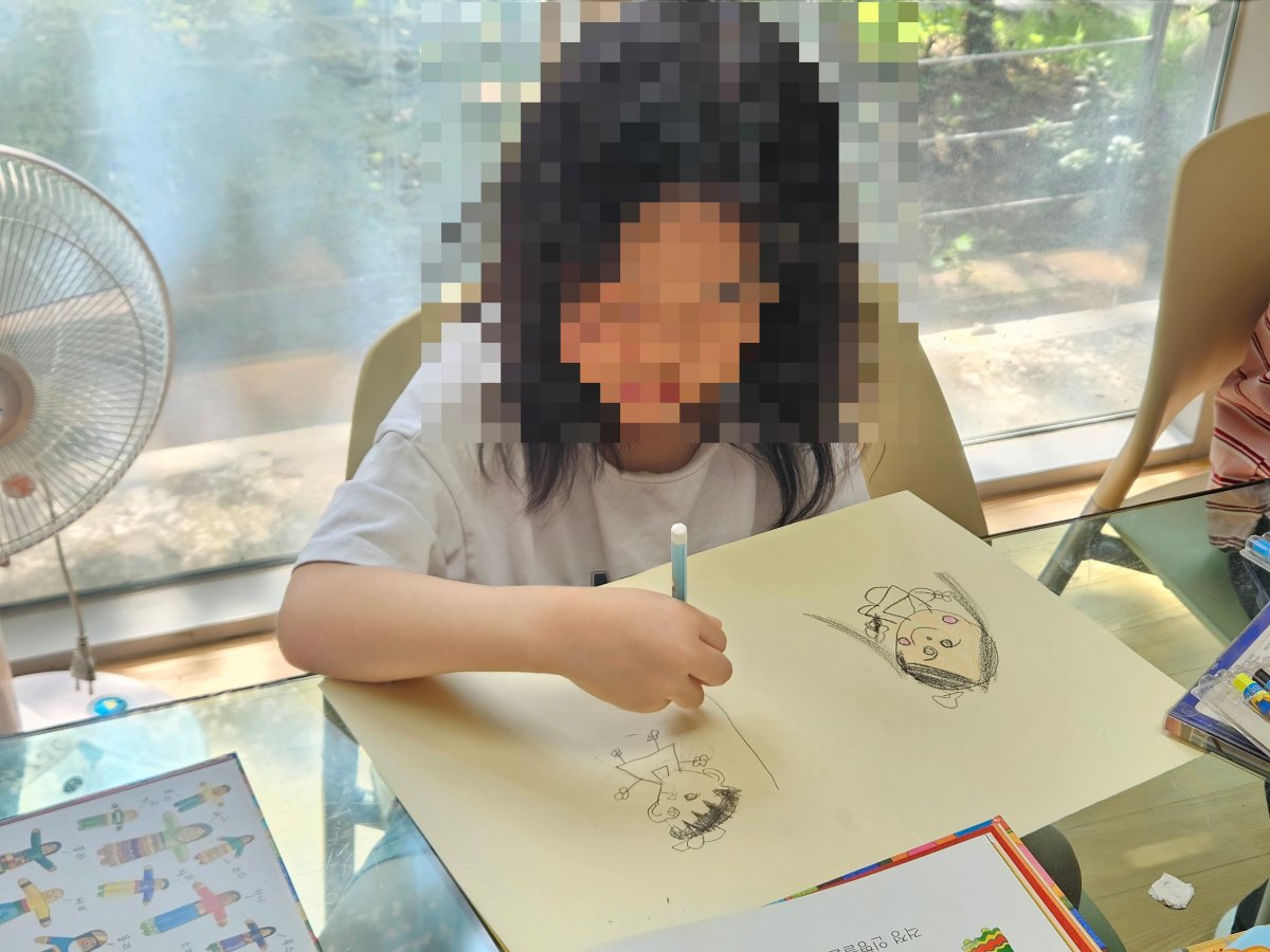 (사)한국책놀이 지도사협회 강원지회 독서봉사(8회차)를 진행하였습니다.